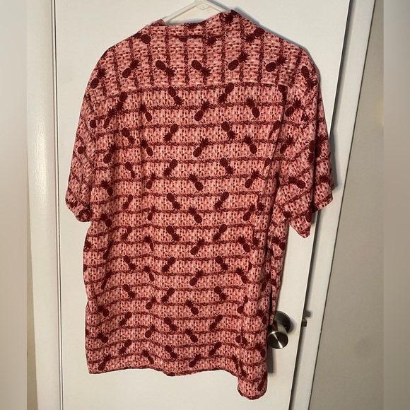 Men's Short-Sleeve Elevated Hawaiian Pineapple Shirt - Picture 3 of 6